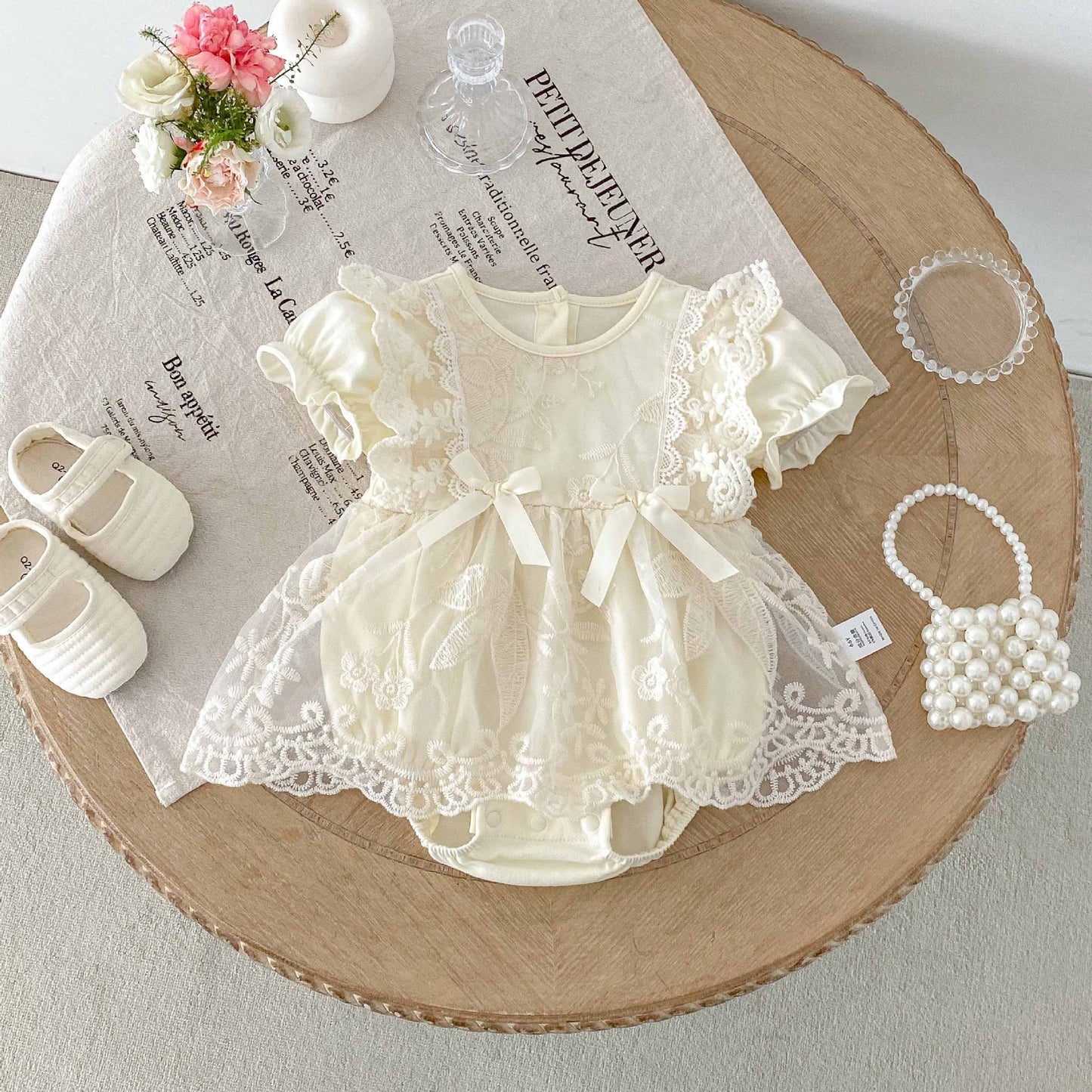 Summer Arrival Baby Girls Cute Solid Color Floral Embroidery Short Sleeves Dress Design Onesies