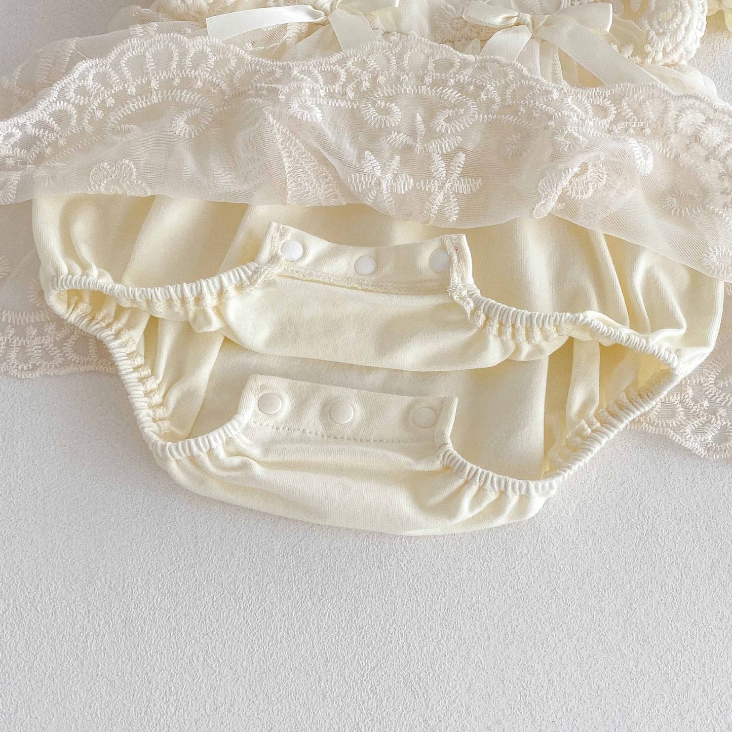 Summer Arrival Baby Girls Cute Solid Color Floral Embroidery Short Sleeves Dress Design Onesies